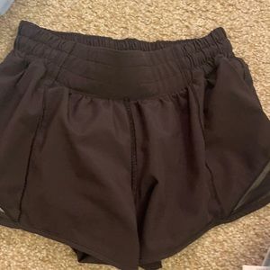 black lulu lemon shorts